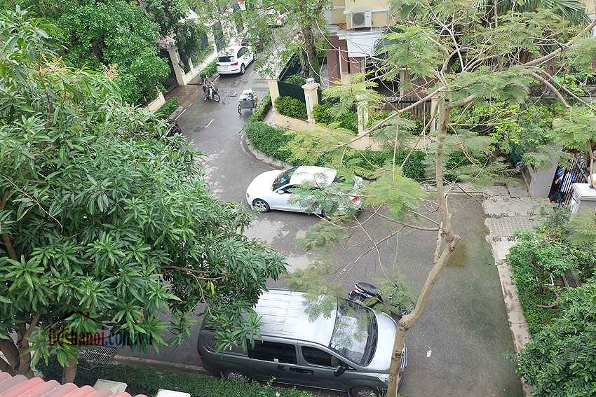 Bán biệt thự khu D4 Ciputra Hà Nội, 300m2, 3 tầng, có sân đẹp