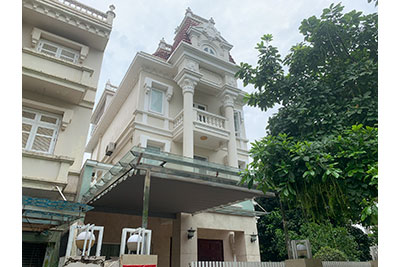 Bán Biệt thự Ciputra mặt đường Nguyễn Văn Huyên, Dt 300m, hướng Tây Bắc, đã sửa đẹp