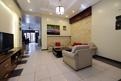 Bán biệt thự dãy C2 Ciputra, đường đôi nội khu gần trường học Quốc tế 