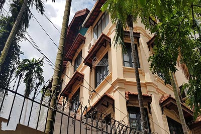 Bán biệt thự đẹp phố Tô Ngọc Vân, 197m2 căn góc, bể bơi, sân vườn, ngõ ô tô quận Tây Hồ.