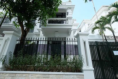 Bán biệt thự đơn lập khu C Ciputra, dt 216m, 5 phòng ngủ, hướng đông bắc 