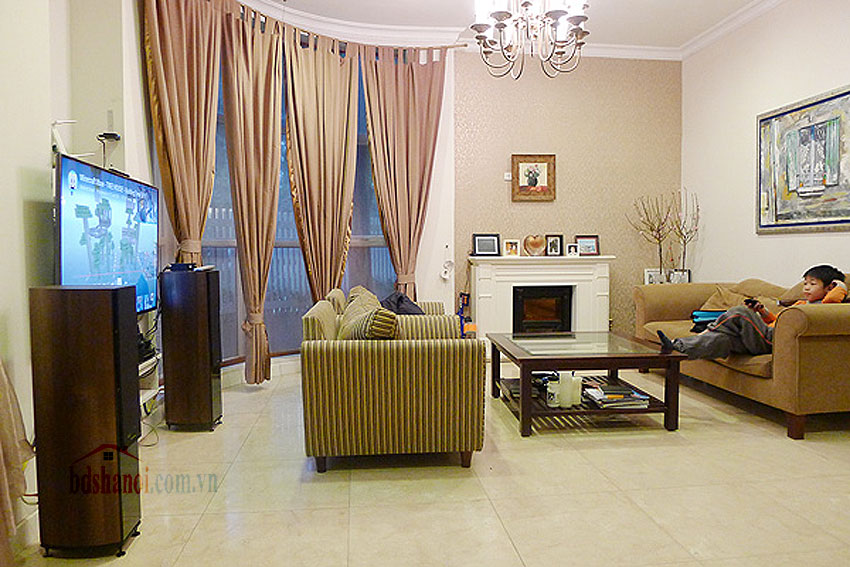 Bán biệt thự khu T căn góc, hướng Tây Nam, diện tích 201m2, 4 phòng ngủ, giá cực tốt.