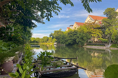 Bán biệt thự Vinhomes Riverside khu Hoa Sữa 189,5m2 có hầm và thang máy