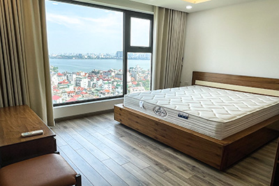 Bán căn hộ 2 phòng ngủ  D’. Le Roi Soleil  tầng cao, view hồ tây