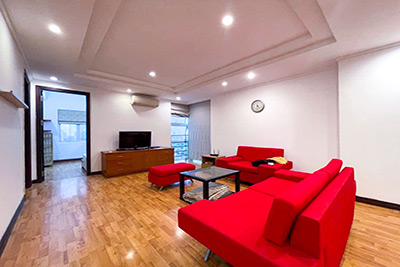 Bán căn hộ 3 phòng ngủ 123m2 tầng cao view quảng trường G2, G3 giá tốt  