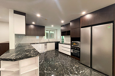 Bán căn hộ cao cấp đủ đồ tầng cao view đẹp 147m2 3 phòng ngủ tại Ciputra Hà Nội