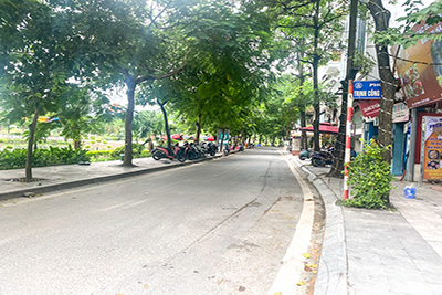 Bán đất ngõ thông Phố Trịnh Công Sơn 80m2, mặt tiền 7m, ô tô 7 trỗ vào nhà,