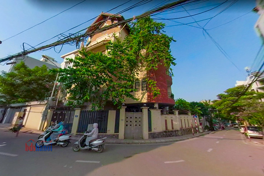 Bán đất tặng nhà ngõ 399 Âu Cơ Nhật Tân Tây Hồ Hà Nội cách ô tô 20m 