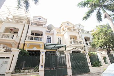 Bán Nhà liền kề Ciputra, diện tích 126m, nhà đã sửa khu C Ciputra