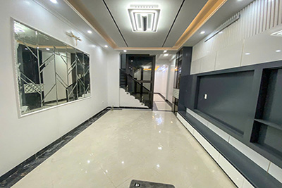 BÁN NHÀ 5 TẦNG CÓ THANG MÁY – NGÕ THÔNG GẦN CHỢ HOA QUẢNG AN