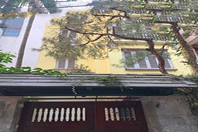 Bán nhà Đặng Thai Mai- sát Hồ Tây- 104m2, MT 6.5m, ô tô, sân vườn