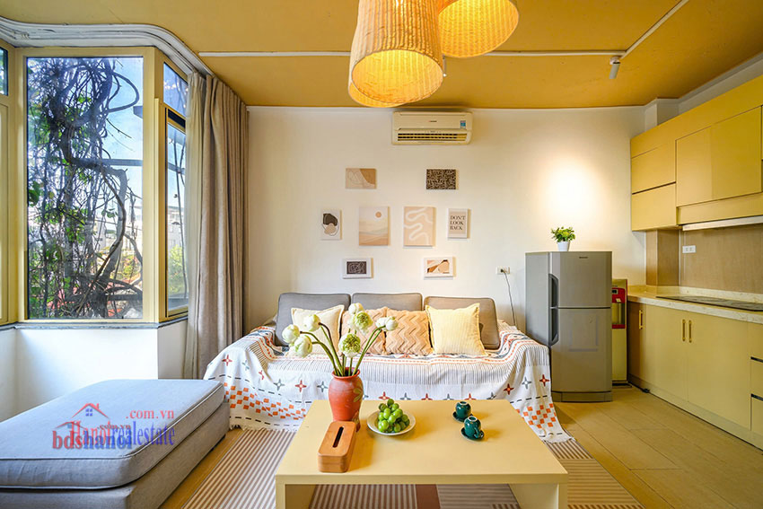 Bán nhà phố Từ Hoa, Tây Hồ 100m2, mặt tiền 6.7m, 6 tầng sát Hồ Tây