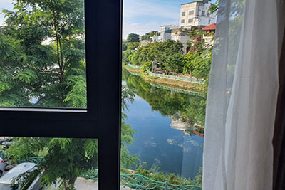 Bán nhà mặt Hồ Tây, 6 tầng thang máy, mặt hồ đẹp, yên tĩnh phố Vũ Miên