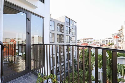 Bán tòa căn hộ 8 tầng, 250m2 MT 15m, 24 phòng ngủ cho thuê giá khủng, bán nhanh tại TÂY HỒ