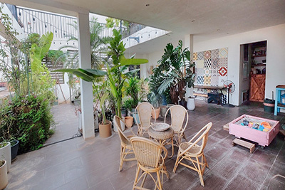 Bán toà căn hộ phố võng thị 112 x 6,5 tầng. Đường rộng 2 ô tô tránh