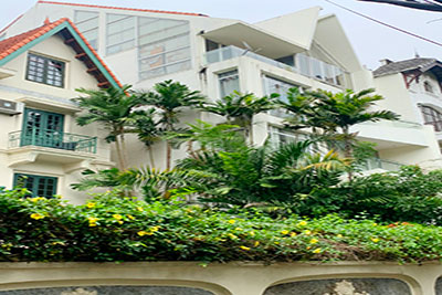 Biệt thự bán tại Tây Hồ, 340m2 sân vườn bể bơi, mặt tiền rộng 16m tại phố Đặng Thai Mai