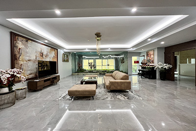 Cần bán căn hộ 165m, tòa L1, view bể bơi, sân golf Ciputra 