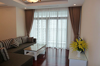 Căn hộ 2PN tầng cao view thoáng cần bán chung cư Royal City.