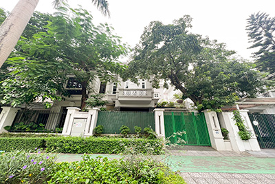 Cần tiền bán gấp biệt thự mặt đường đôi Ciputra hà nội giá rẻ nhất khu 