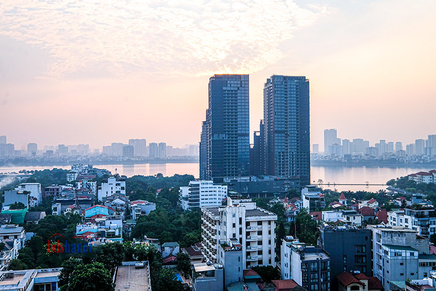 Cắt lỗ  bán căn hộ tầng cao view hồ, nội thất đẹp toà D.' LE ROI SOLEIL Xuân Diệu
