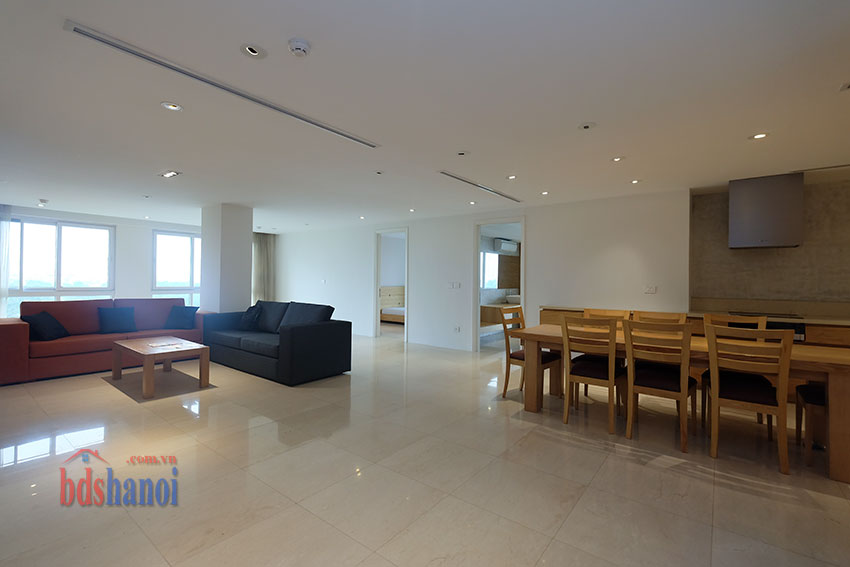 Bán căn hộ số 06, tòa P2, 3 PN, view Golf đẹp nhất khu Ciputra Hà Nội