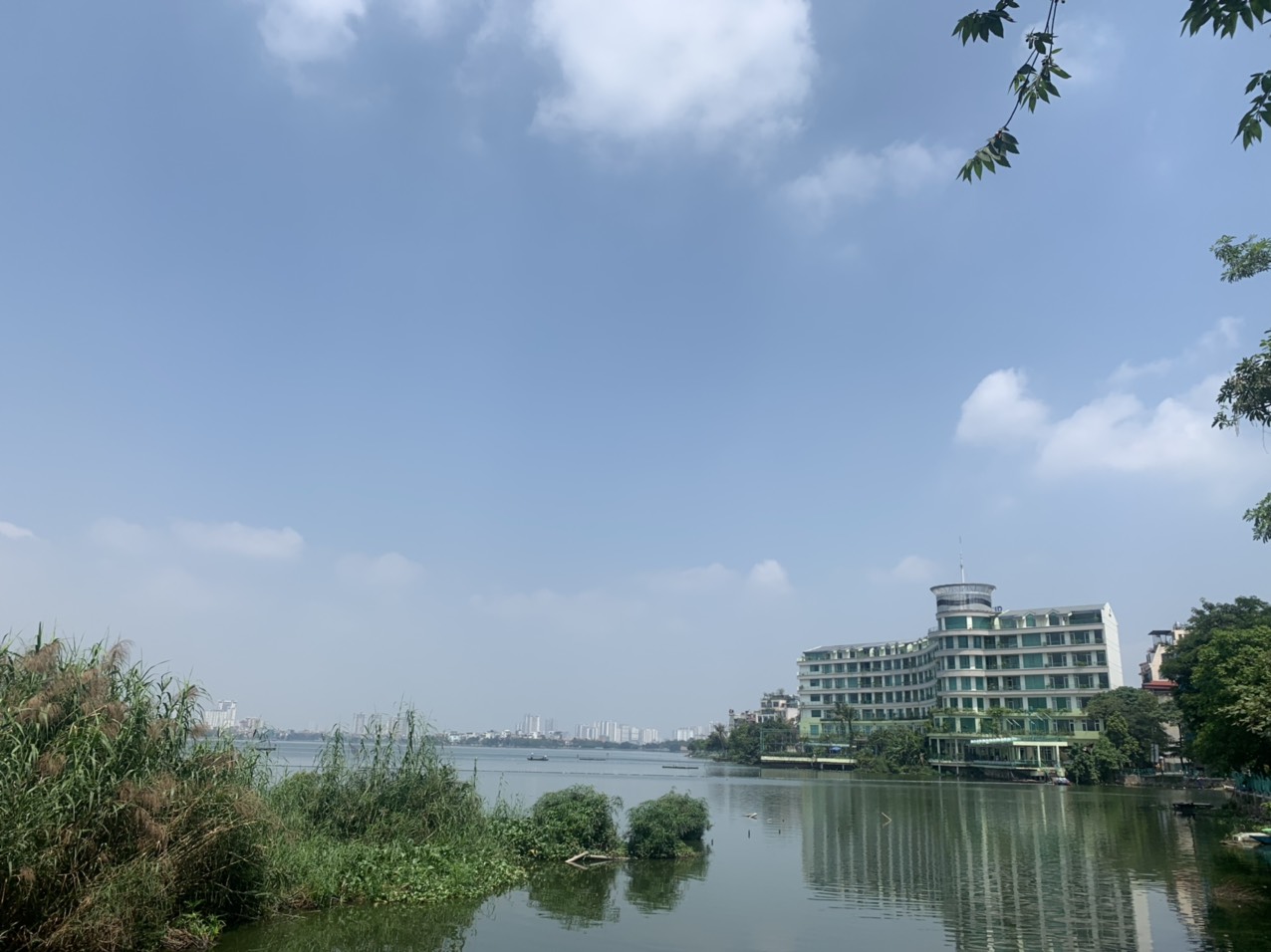 Đất mặt Hồ Tây- 200m2, MT 10m, view trực diện hồ siêu đẹp