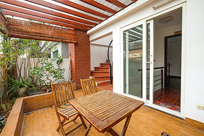 Nhà LÔ GÓC bán Phố Đặng Thai Mai, Tây Hồ, gara, đường 2 ô tô tránh